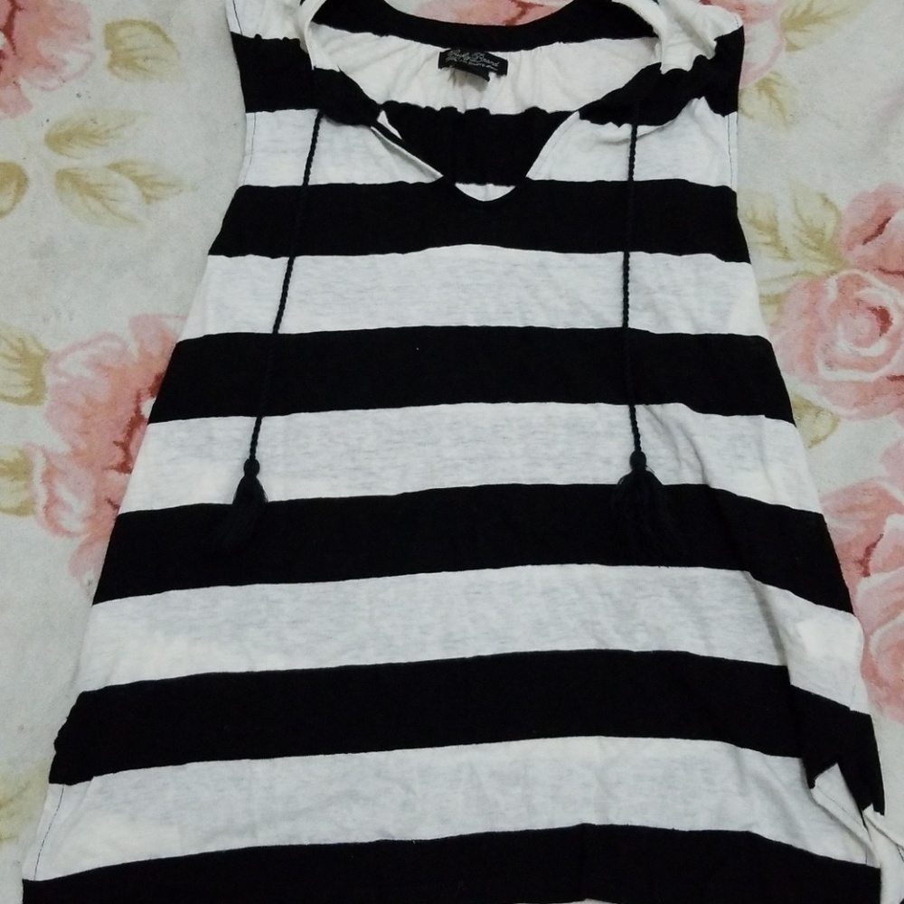 Sleeveless top